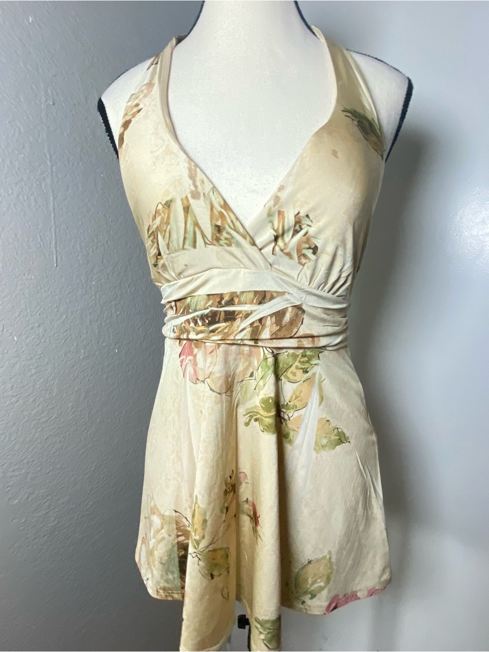 Y2K Papaya Tan Multicolor Floral Ruched Halter Top Size Medium